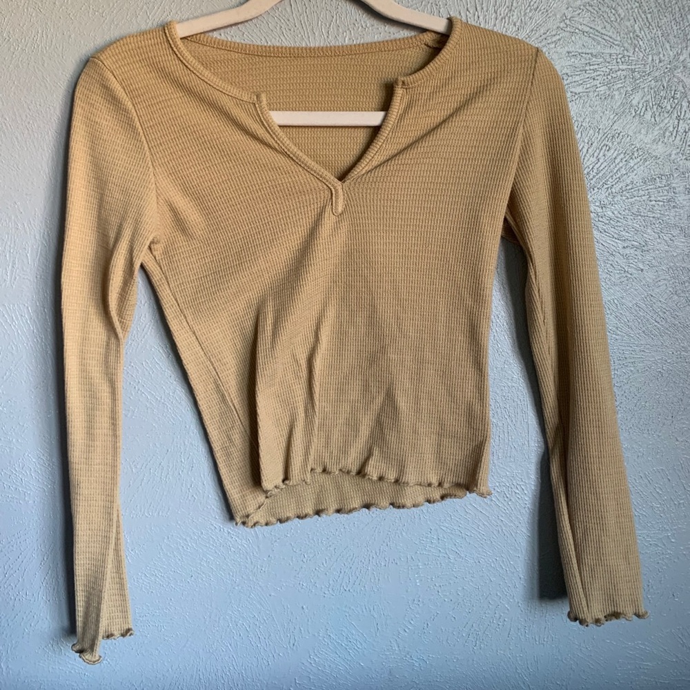 Tight long sleeve crop top
